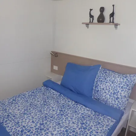 Adriatic Blue Coast Mobile Campingplatz Jezera